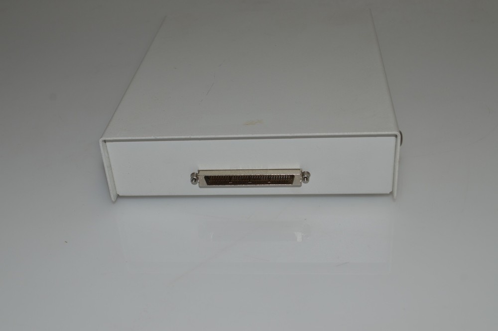 ^^ NATIONAL INSTRUMENTS SCB-68 I/O CONNECTOR BOX (LBN1)
