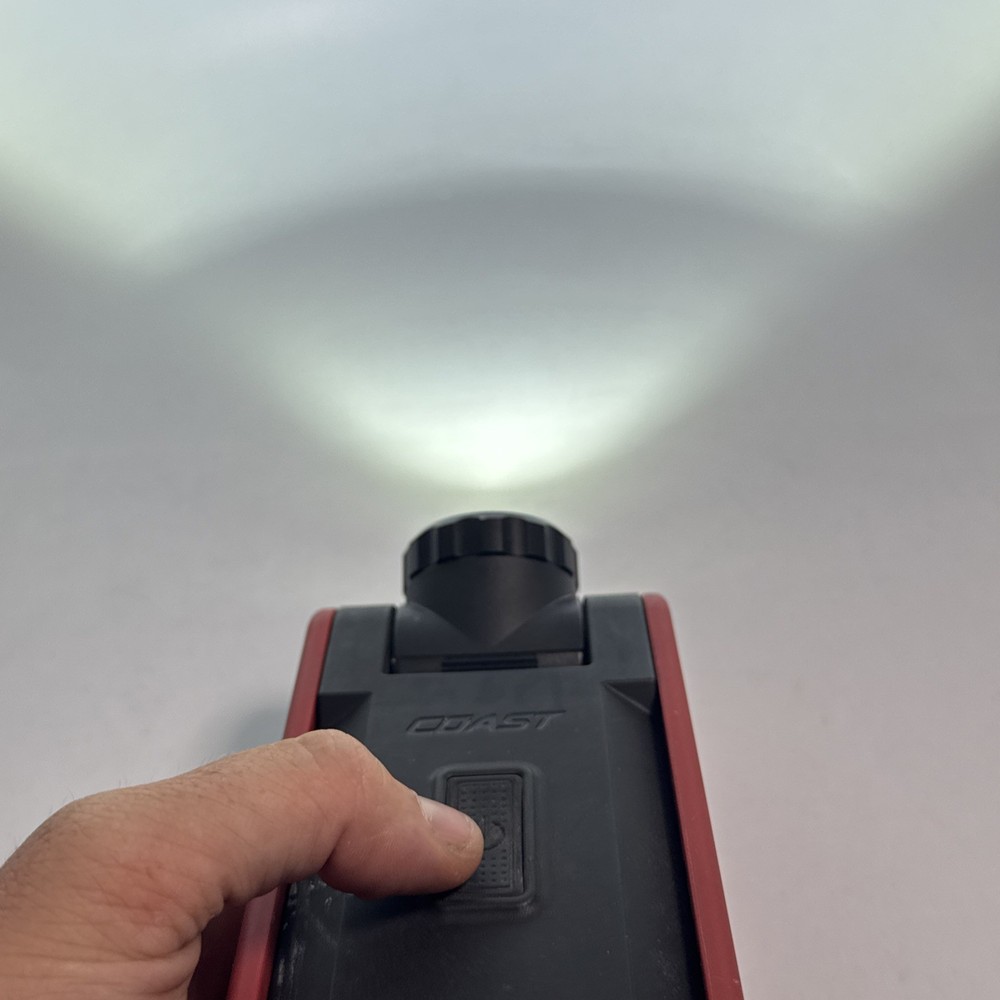 Coast PM300 Focusing Worklight Flashlight Adjustable Foldable Magnetic Works