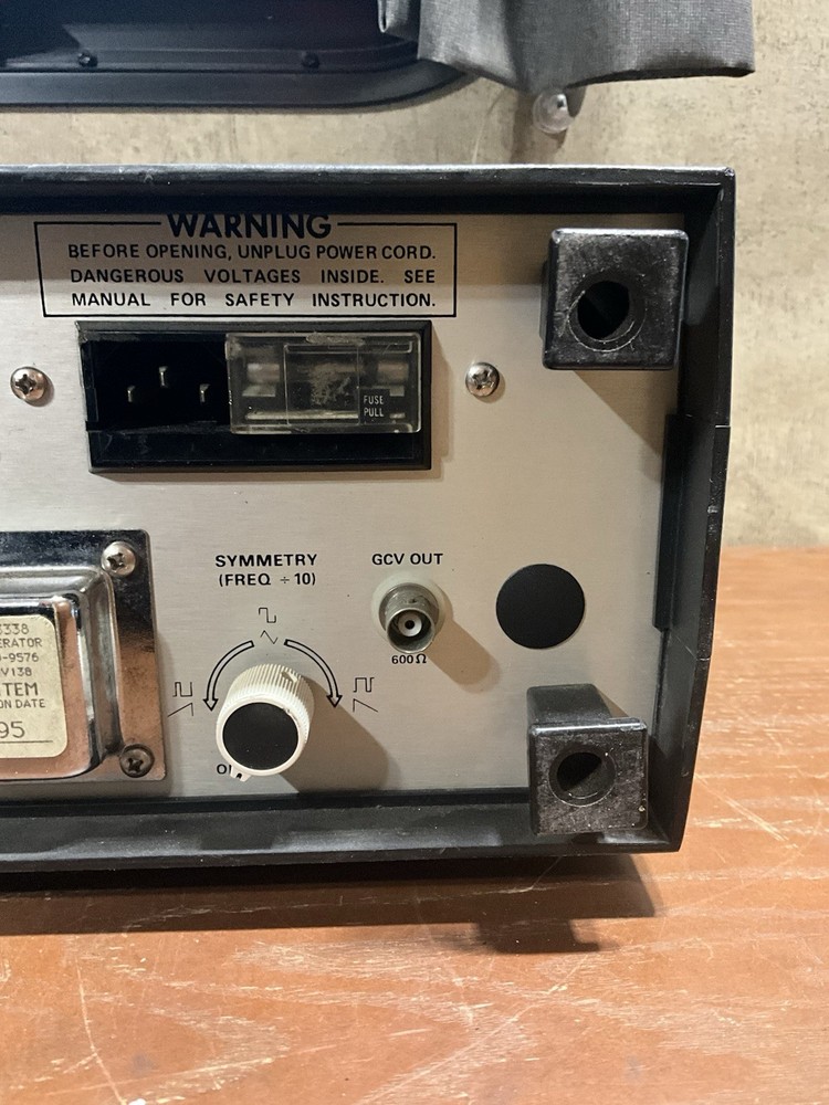 WAVETEK 20 MHZ PULSE FUNCTION GENERATOR MODEL 145 POWERS ON