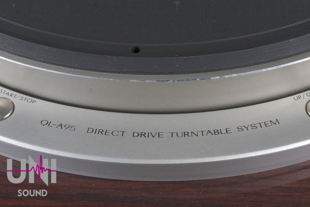 Victor QL-A95 Direct Drive Turntable in Good Condition.