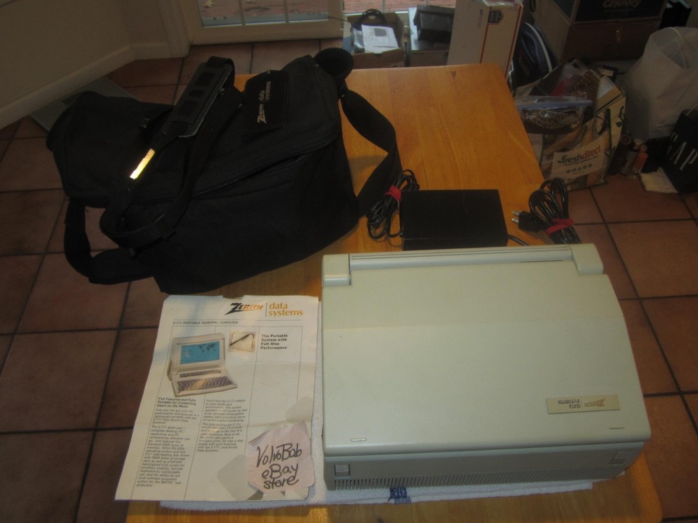 VNTG Zenith Data Systems ZFL-171-42 Portabl Personal Computer W/CASE - POWERS ON