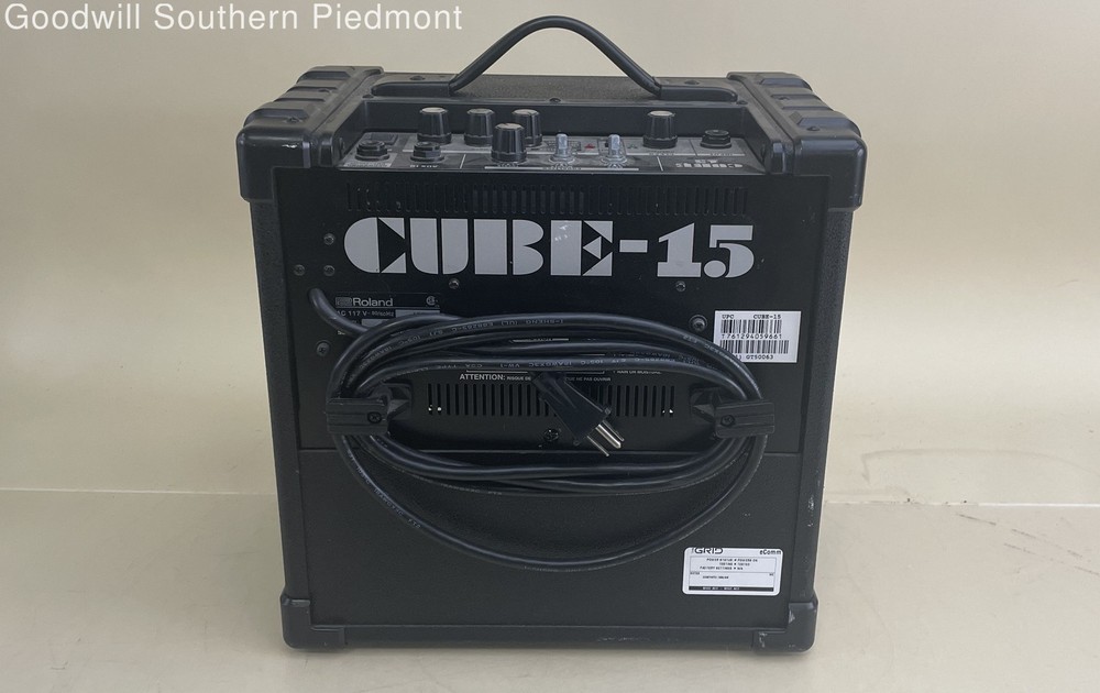 Roland CUBE-15 Guitar Amplifier - Tested