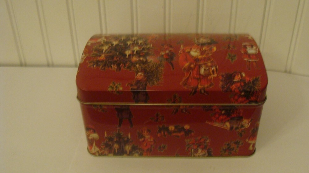 Greenbrier International Inc Empty Cookie Tin Christmas Design