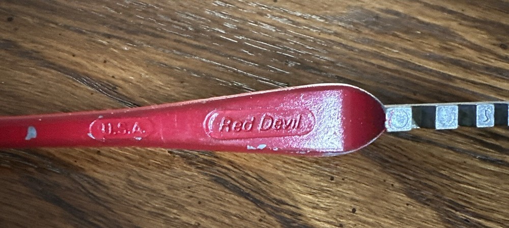 Vintage Red Devil Glass Cutter No. 1063