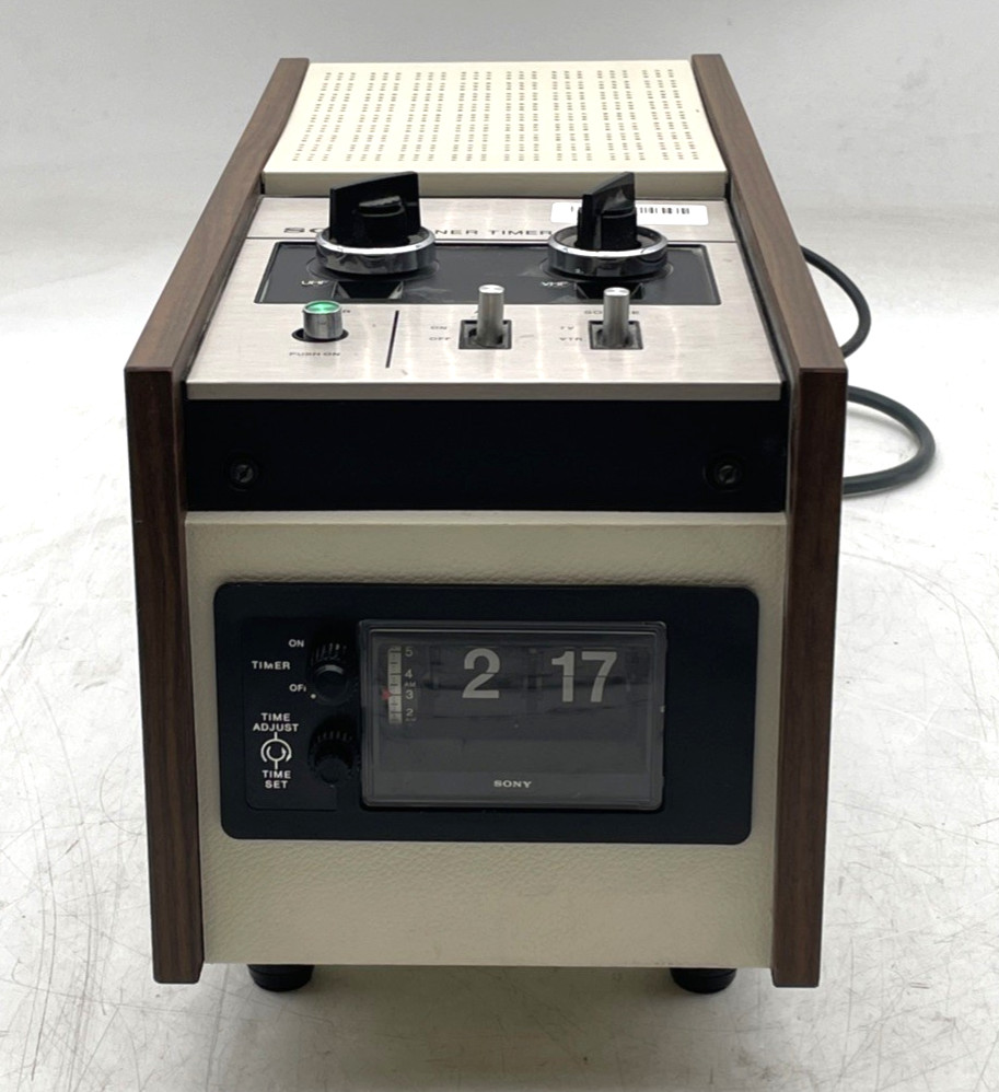 SONY TT-100 TUNER TIMER ORIGINAL powers on