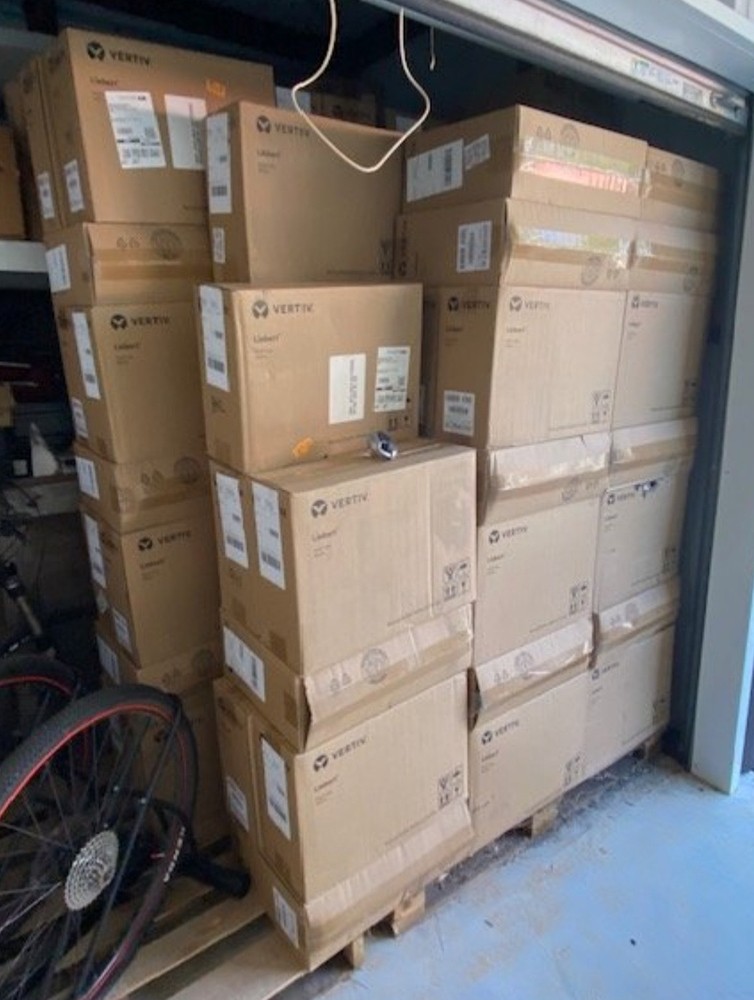 UPS power supply battery backup