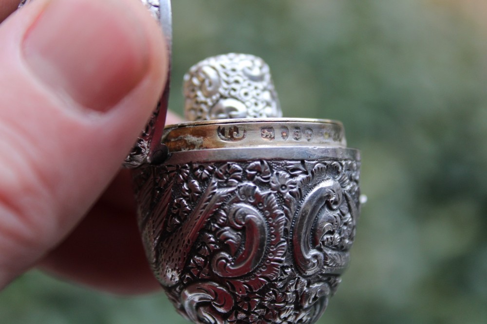 Antique 19th Century Sterling Silver Phoenix Egg Etui Thimble Case & Thimble
