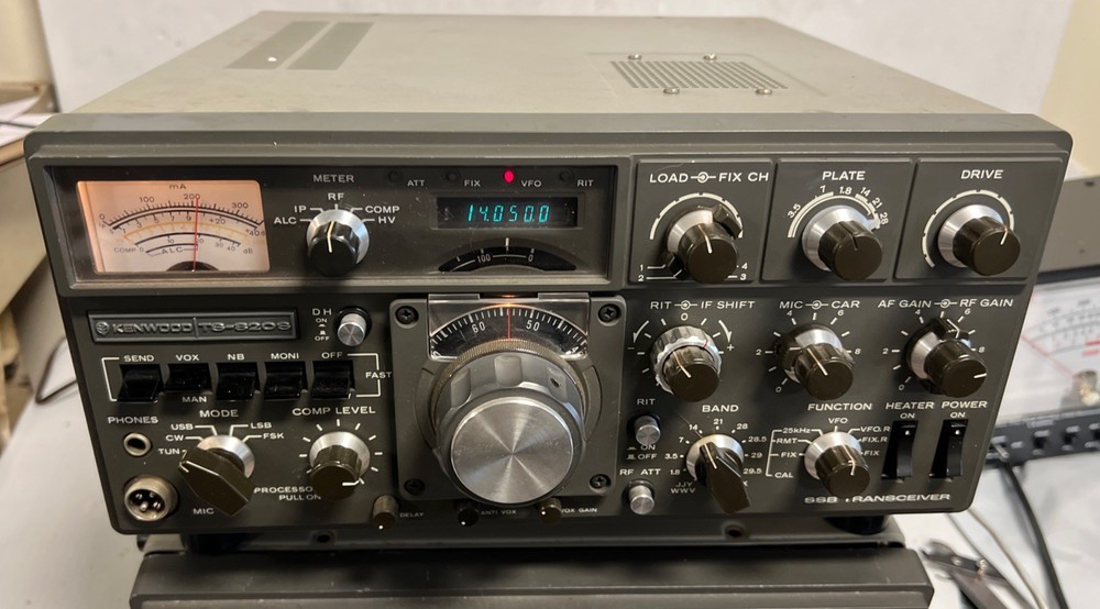 Kenwood TS-820S HF Transceiver Please Read Description