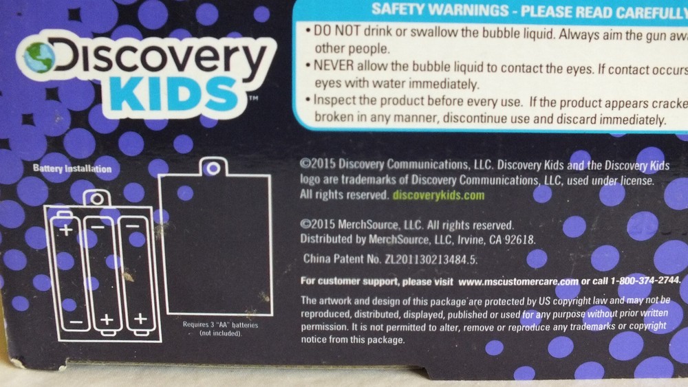 AUTOMATIC BUBBLE BLOWER LIGHT UP DISCOVERY KIDS NON TOXIC