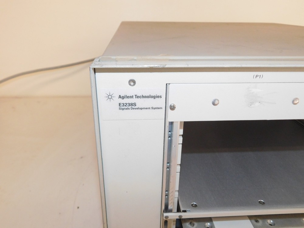 AGILENT TECHNOLOGIES E3238SN SIGNALS DEVELOPMENT SYSTEM / CHASSIS (PLQ69)
