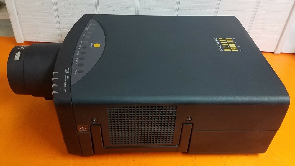 ⭐️⭐️⭐️⭐️⭐️ **AS IS - READ** Vintage Proxima Desktop Projector DP5600 w Remote