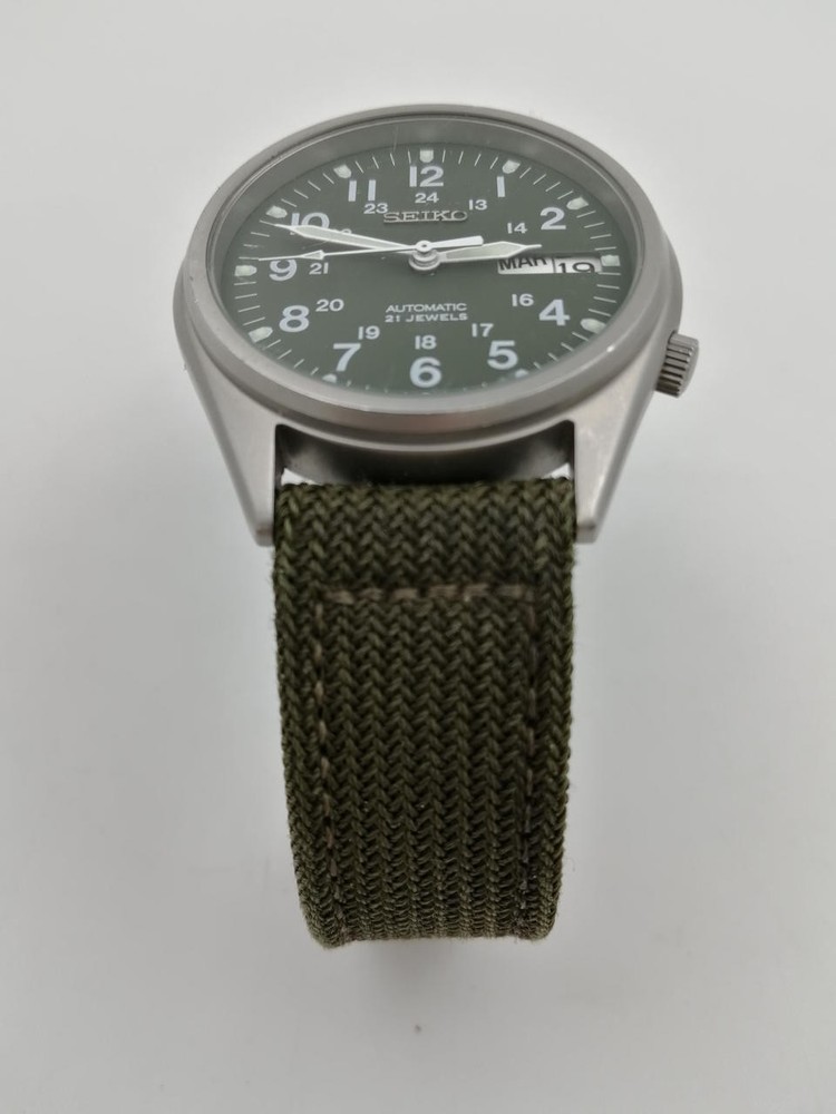 Automatic Wristwatch Model Number SKX425 SEIKO
