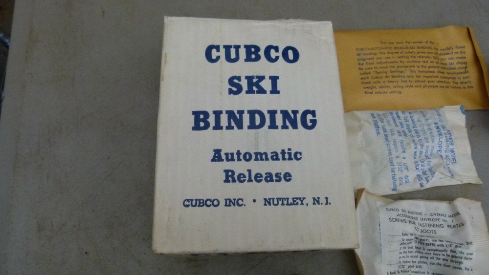 Vintage CUBCO Junior Model Ski Equipment Bindings Automatic Release, Slipper