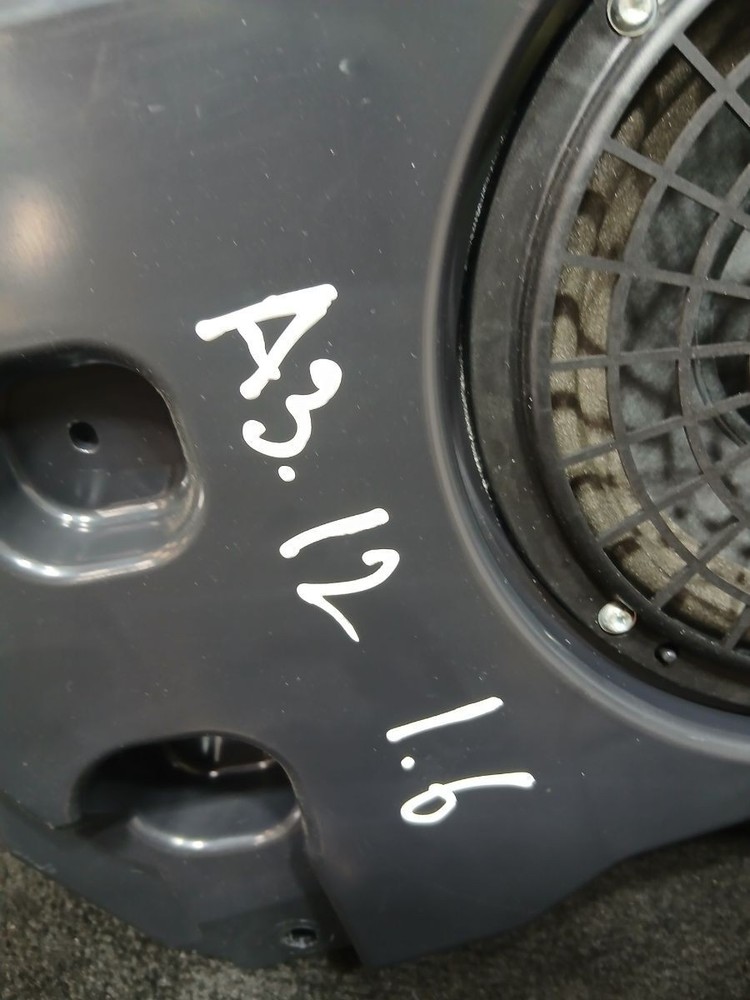 AUDI A3 8P SUBWOOFER SPEAKER 8P4035382E