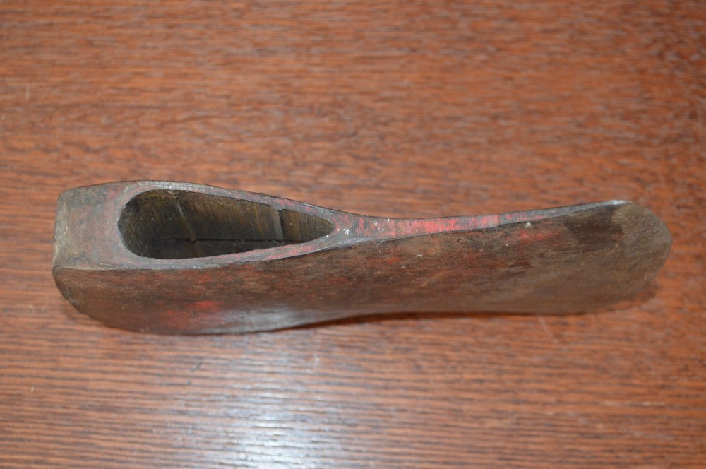VINTAGE SINGLE BIT AXE HEAD w/RIBBED EYE (TRUE TEMPER)- LOGGING CAMP BUSHCRAFT-E
