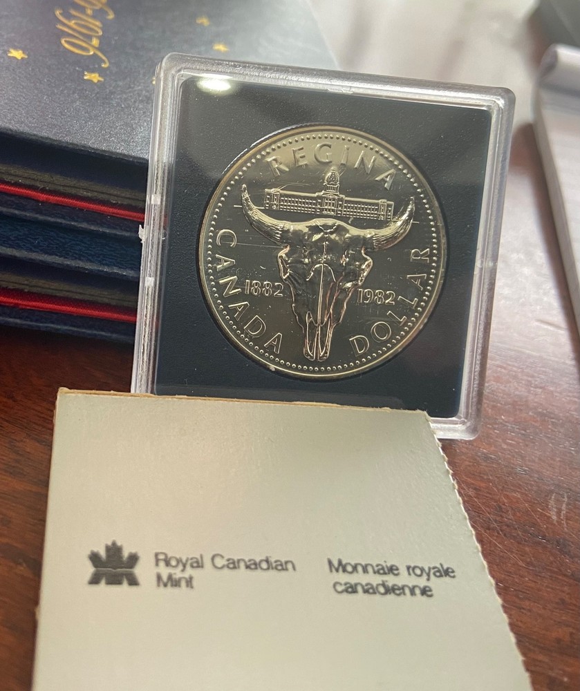 1982 Canada Regina Commemorative Silver Dollar Proof - Royal Canadian Mint