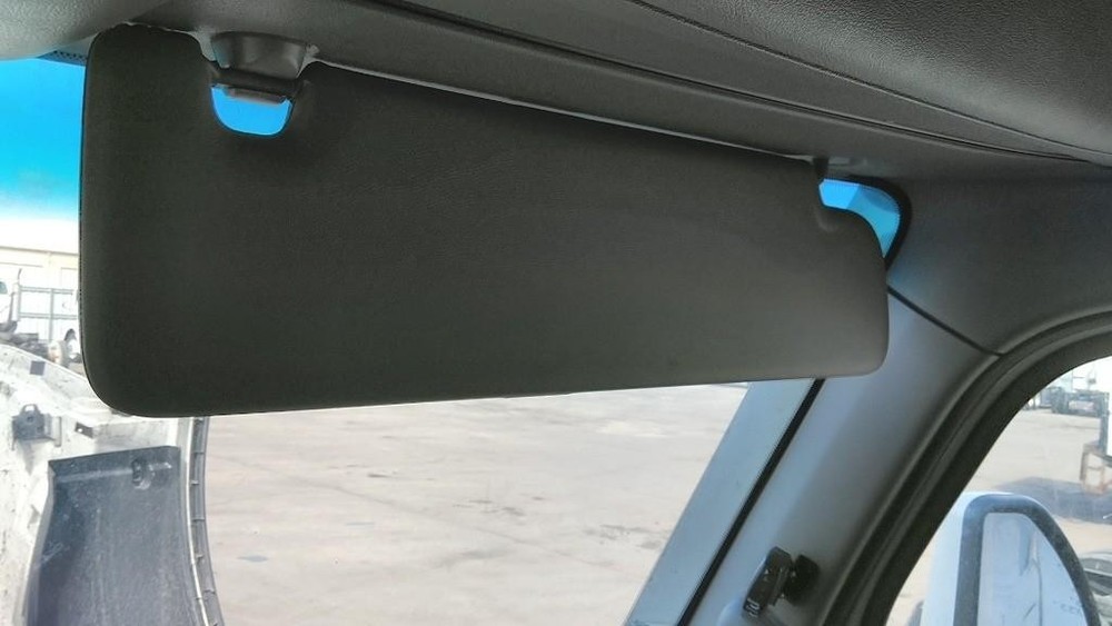 Replaces 2022 PETERBILT 579 INTERIOR SUN VISOR ,  OH