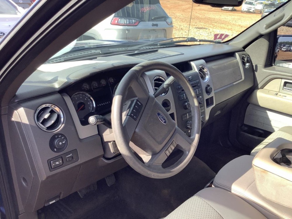 F150 2010 Glove Box 4685478
