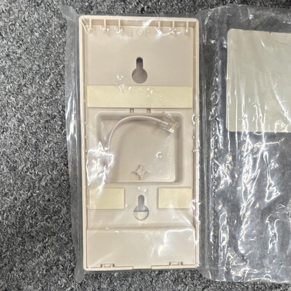 2Wire DSL Filter Wall Jack RJ-11 Connectivity Model LFT-4-2-WM