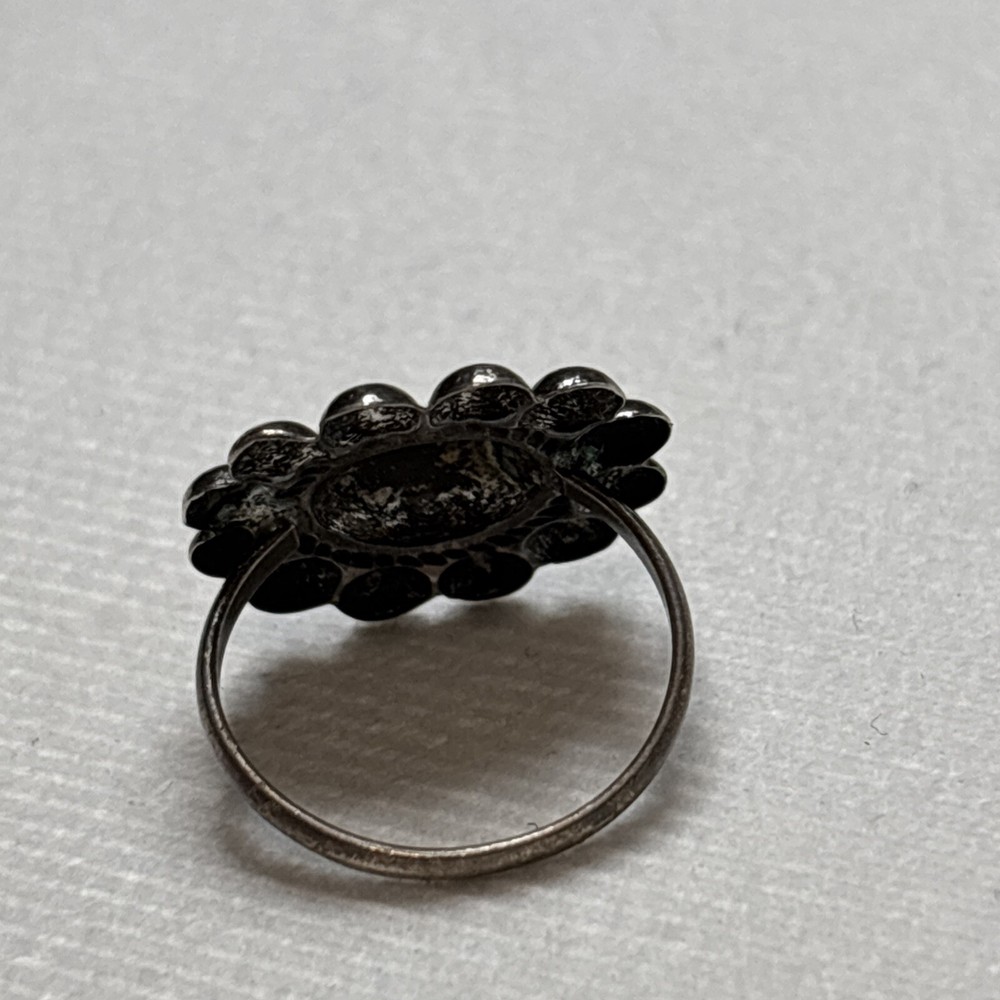 VINTAGE Sterling Silver STAMPED FLOWER Power RING CIRCLE PATTERN Boho Large