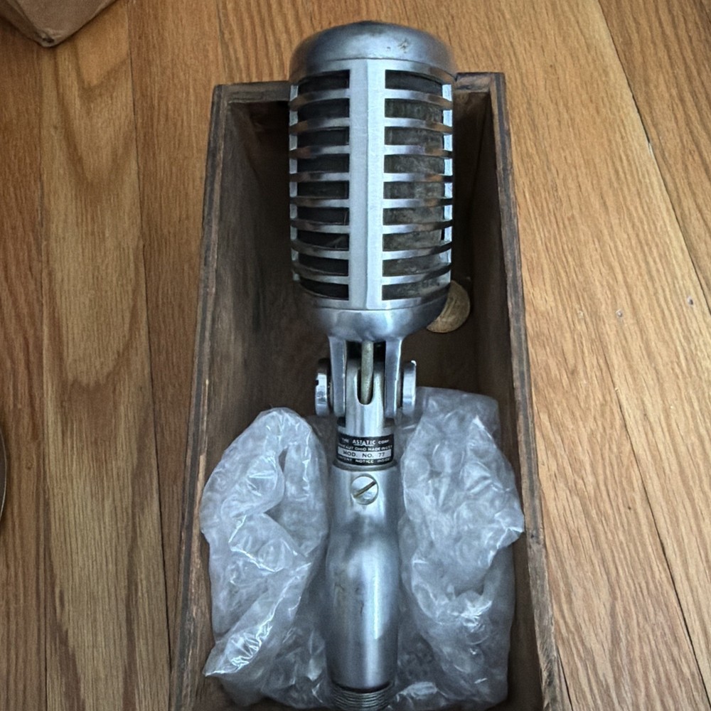 ASTATIC 77L DYNAMIC MICROPHONE Not Tested.