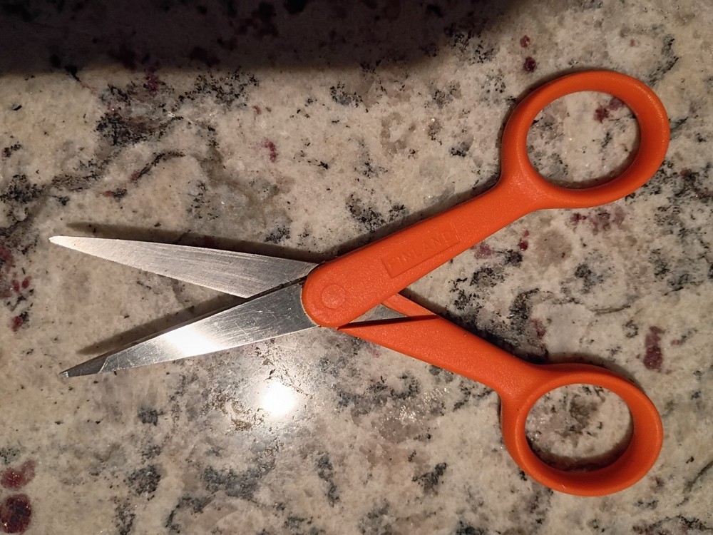 Fiskars Finland 1 3/4" blades scissors