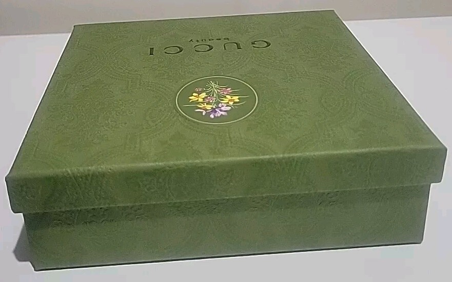 👀》🔥AUTHENTIC Gucci Logo Imprinted Green Gucci Bloom Empty Storage Gift Box 🆕️