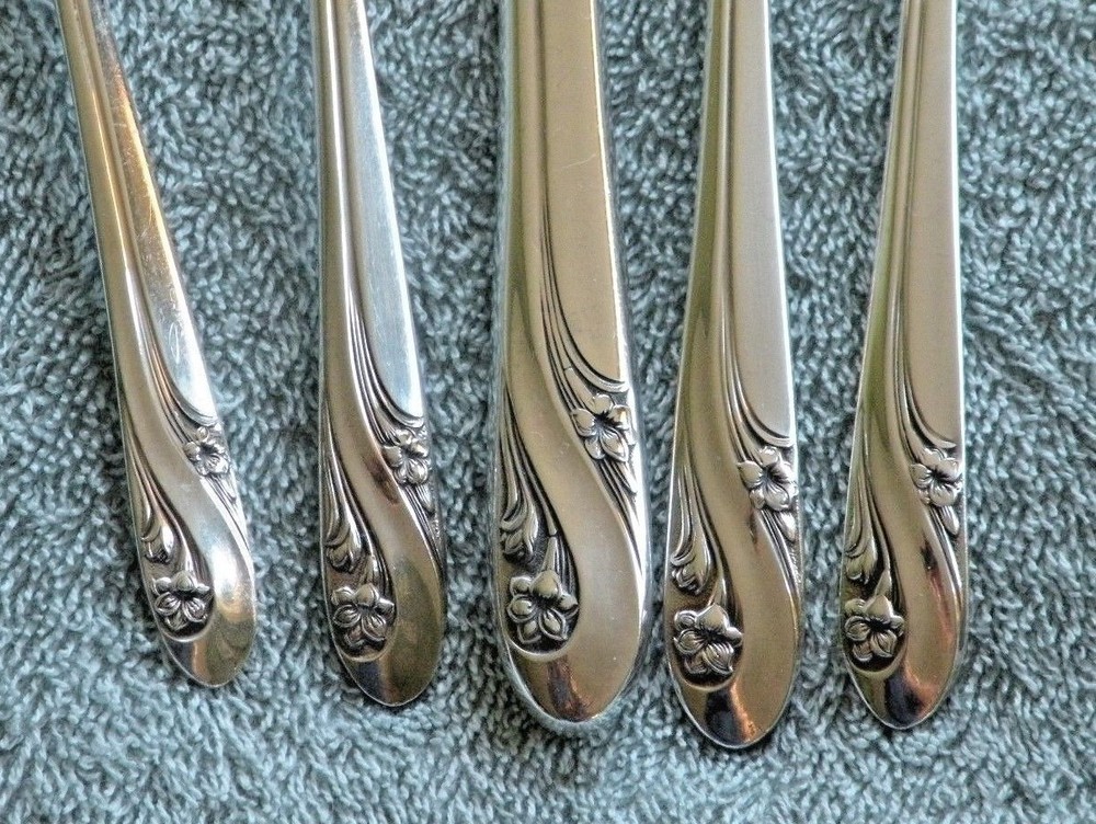 ROMANCE - Holmes & Edwards Silverplate - Flatware / Silverware - 1952 - CHOICE