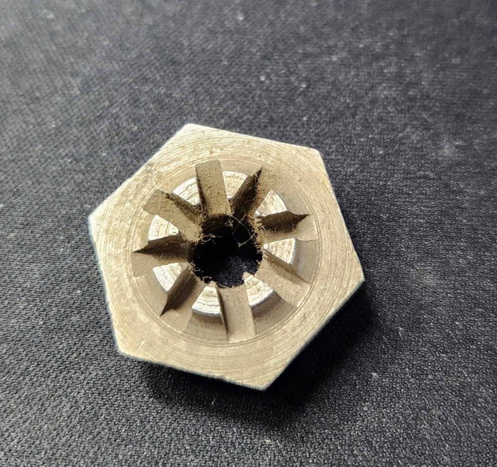 M899 - NUT ( QTY 7 )