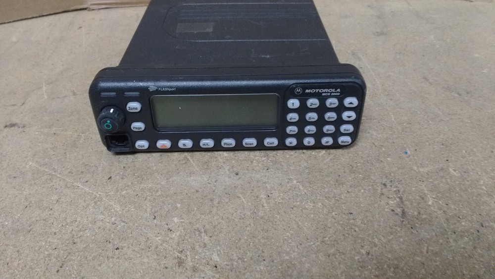 Motorola MCS2000 M01HX+834W Transceiver & MCS2000 Radio Control Head POWERS ON