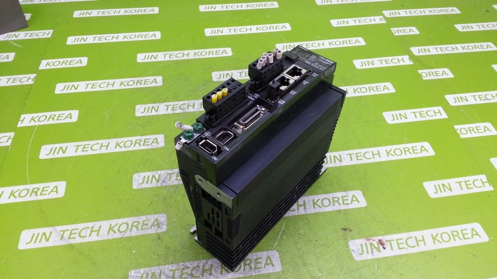 OMRON R88D-KN04H-ECT Servo Drive Tested