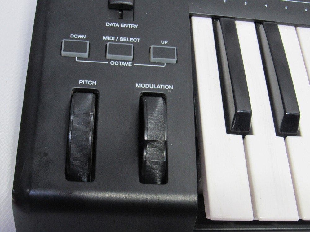 Alesis Q49 MKII 49-Key USB/MIDI Controller