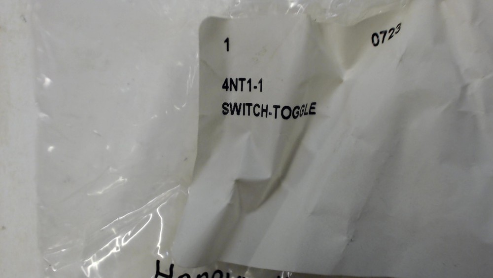 4NT11 Toggle Switch