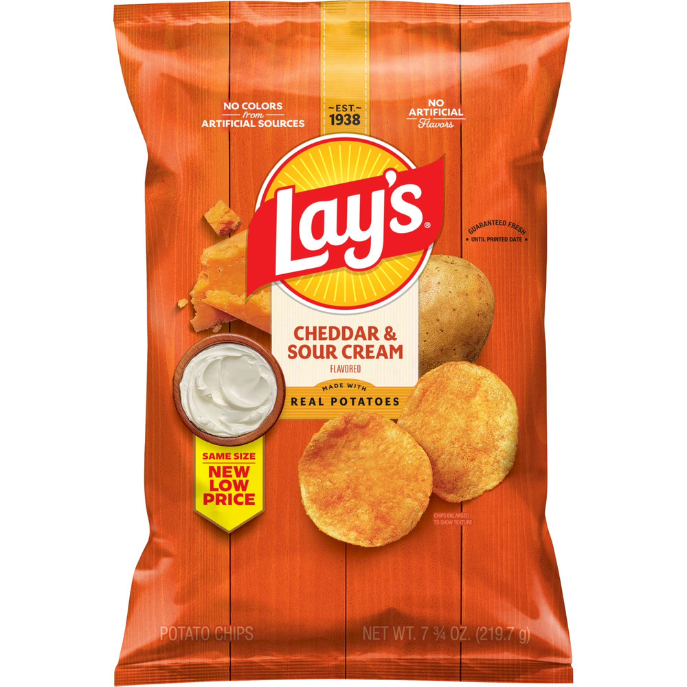 Lay's Potato Chips, Cheddar & Sour Cream, 7.75 oz Bag