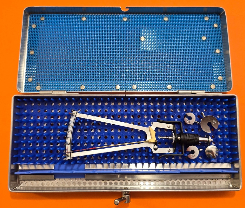 Advanced Medical Ophthalmic Schiotz Tonometer with 3 weights with Box.