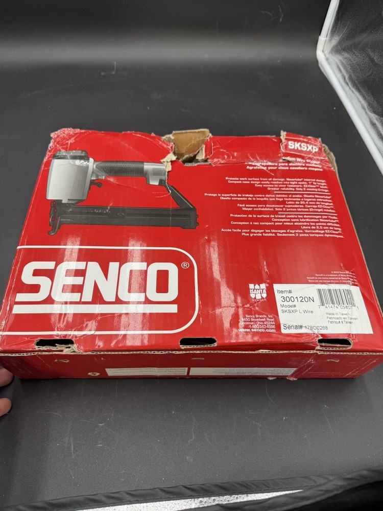 NEW Damaged Box Senco SKSXP L Wire Stapler