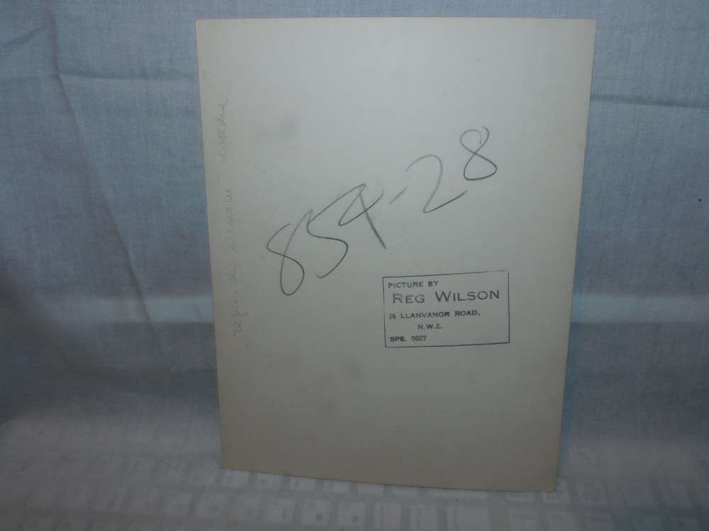 VINTAGE OPERA SINGER PHOTO WITH AUTOGRAPH " UNKNOWN #75 " 100% ORIGINAL.