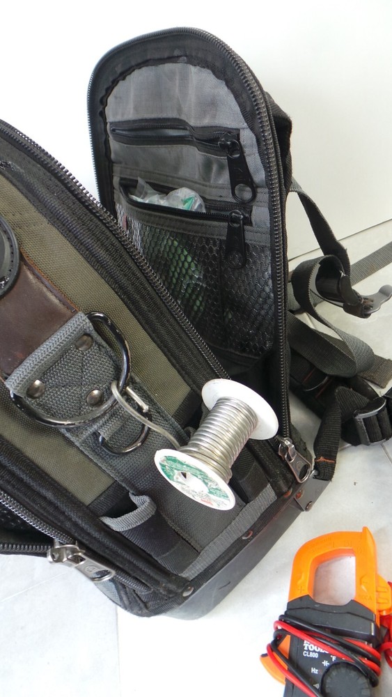 MISC ELECTRICIAN TOOLS & BAG (121444-1B AOO CTR-A2)