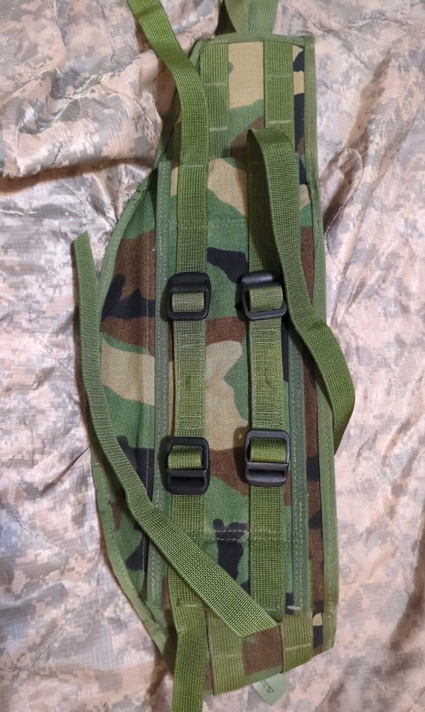 Alice Pack Frame + Molle Woodland Kidney Pad