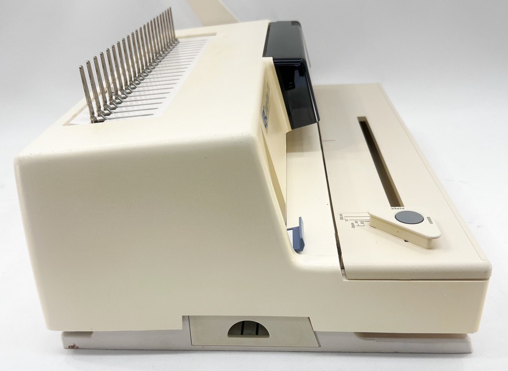 GBC IMAGE-MAKER 2000 Comb Binding Machine Plus 6 Partial Boxes of Binders