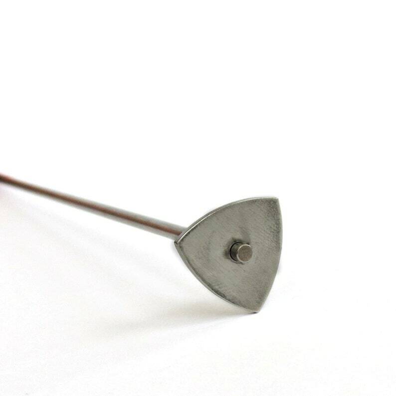 A 'guitar pick' / shield cabochon mandrel - Lampwork Tool
