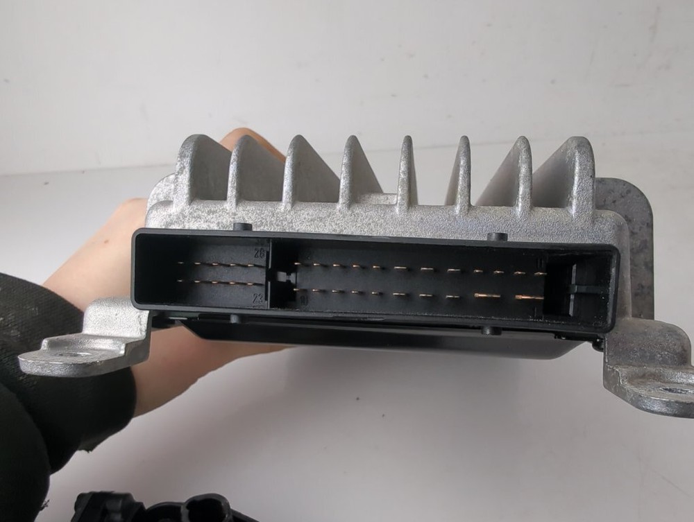Audi A4 S4 Quattro 2004-2008 In-boot Speaker Unit & Amp 8E5035223C