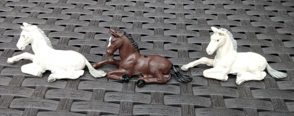 Britains Foals X3 1971 Vintage Brown White