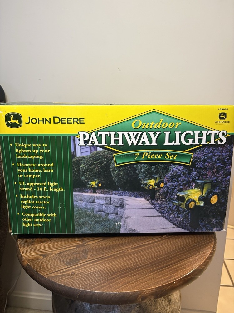 New Vintage John Deere Tractor Outdoor Pathway Lights 7 Pc Set Decor