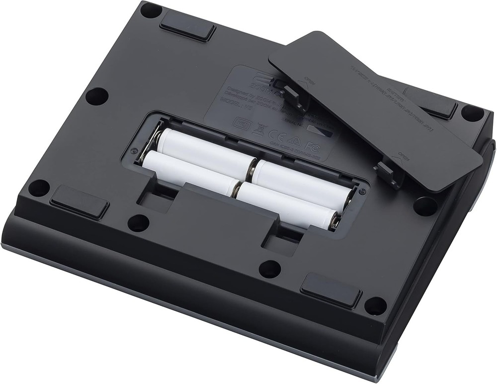 Zoom V3 Multi-Effect Vocal Processor USB Interface for Live Streaming Podcasting