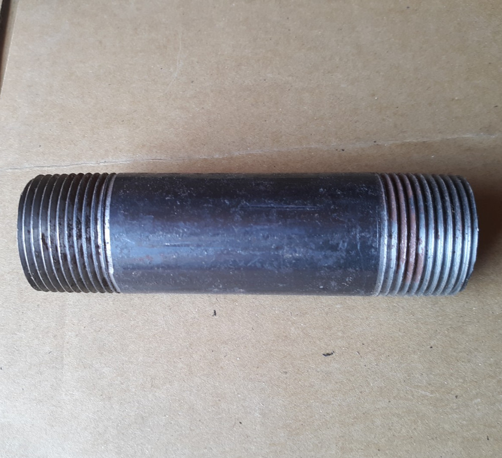 1" x 4 1/2" Threaded Black Pipe Nipple 1 PACK