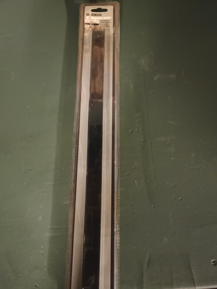 US General 18" Magnetic Holder