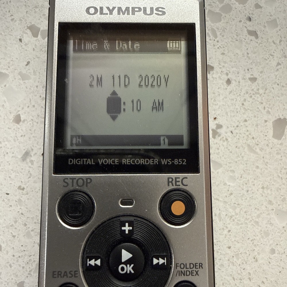 Olympus Digital Voice Recorder Multi Function Silver WS-852 4GB TESTED WORKS!