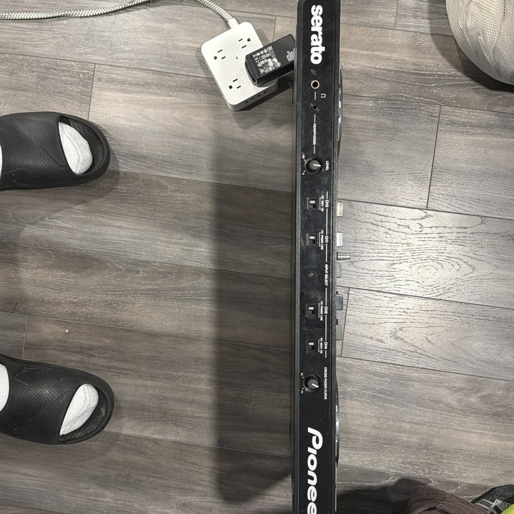 Pioneer DDJ-SX2 Performance DJ Controller