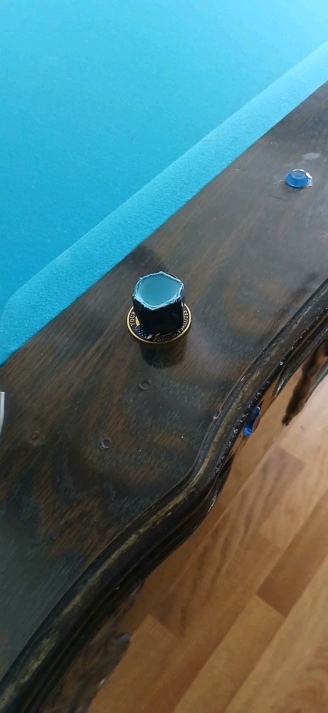 Magnetic chalk holder